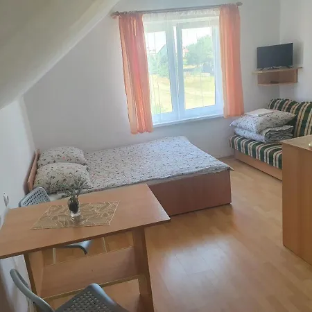 U Moniki ياروسوافيتس